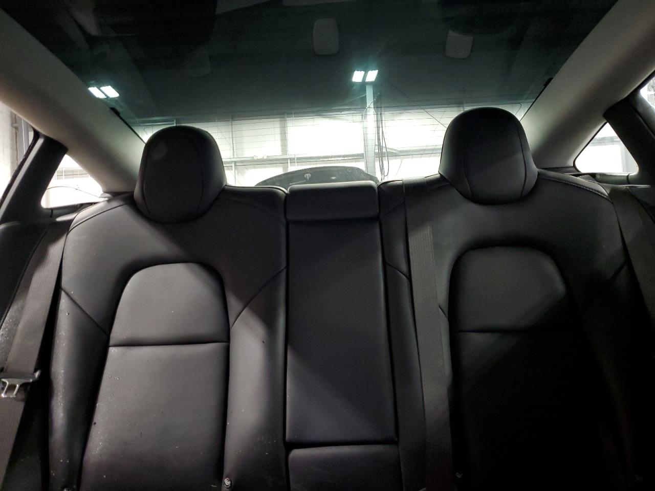 2018 Tesla Model 3 VIN: 5YJ3E1EB0JF103758 Lot: 91927675