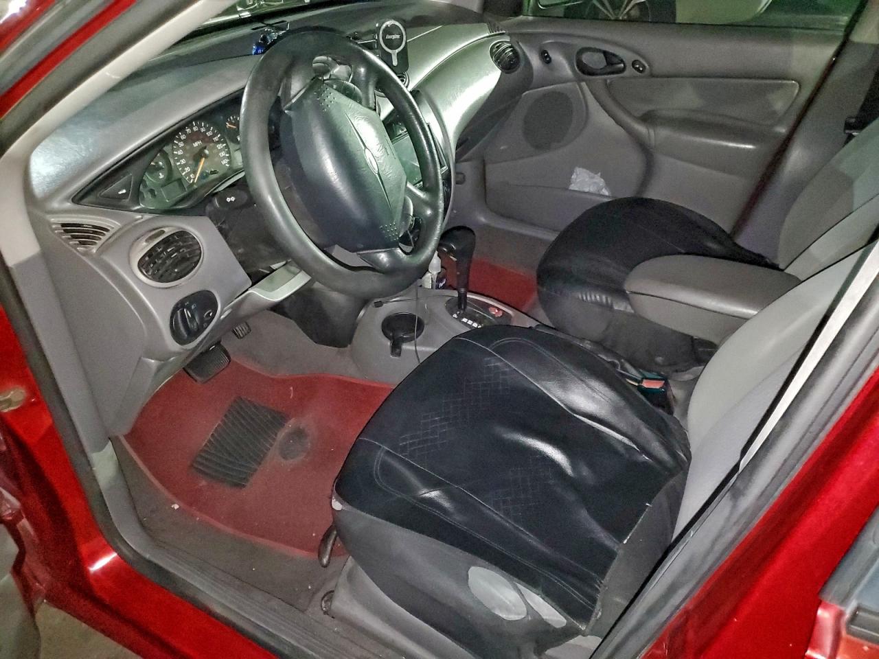 2000 Ford Focus Se VIN: 275723 Lot: 95041045