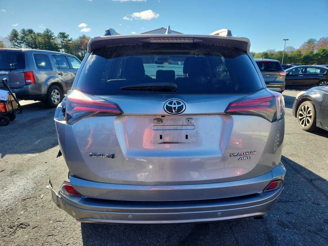 2017 Toyota Rav4 Limited VIN: 2T3DFREV1HW550615 Lot: 92917045