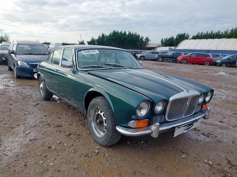 1972 DAIMLER SOVEREIGN 4.2 AUTO 