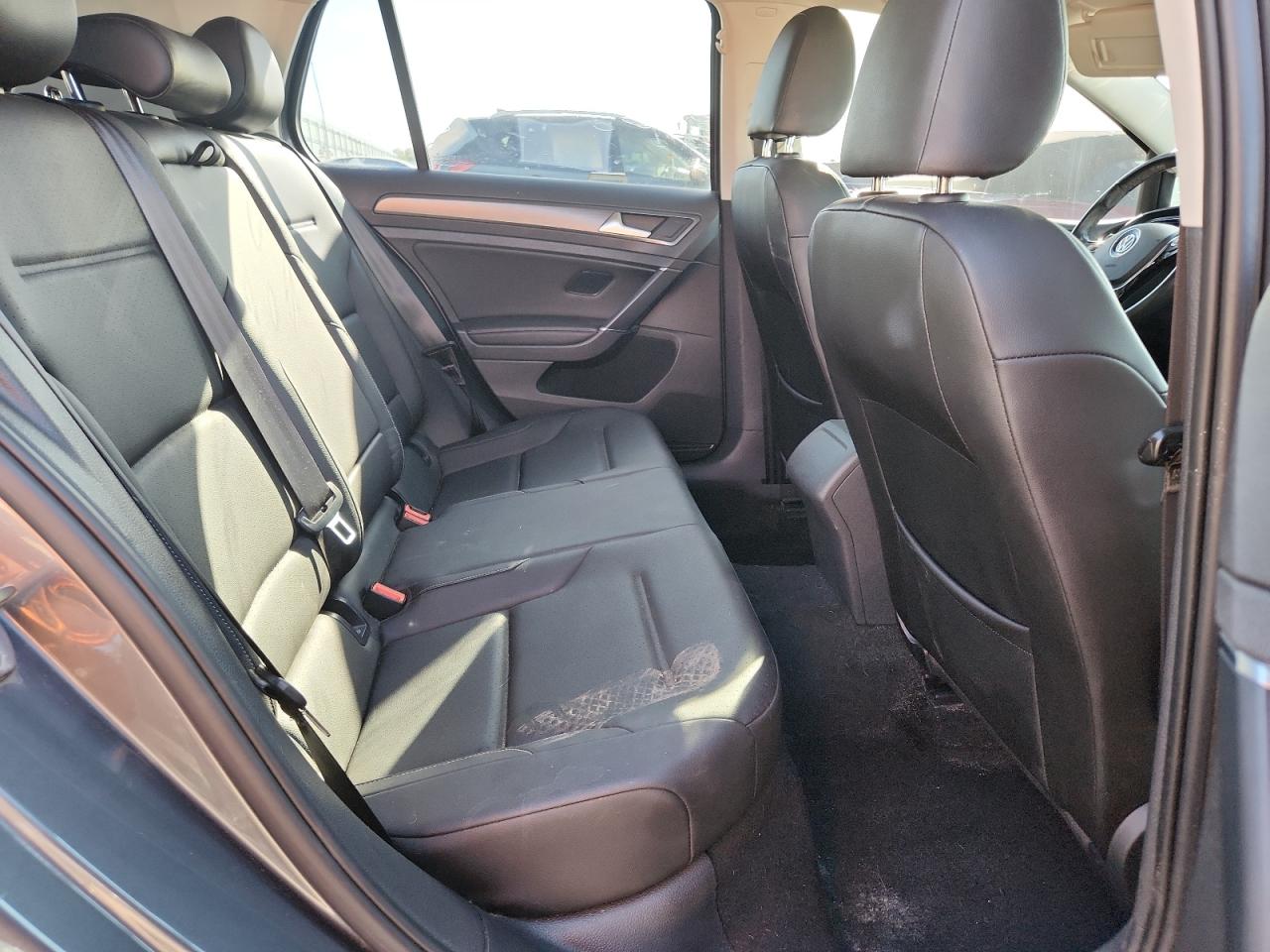 2018 Volkswagen Golf S VIN: 3VWG17AU4JM272276 Lot: 91042005