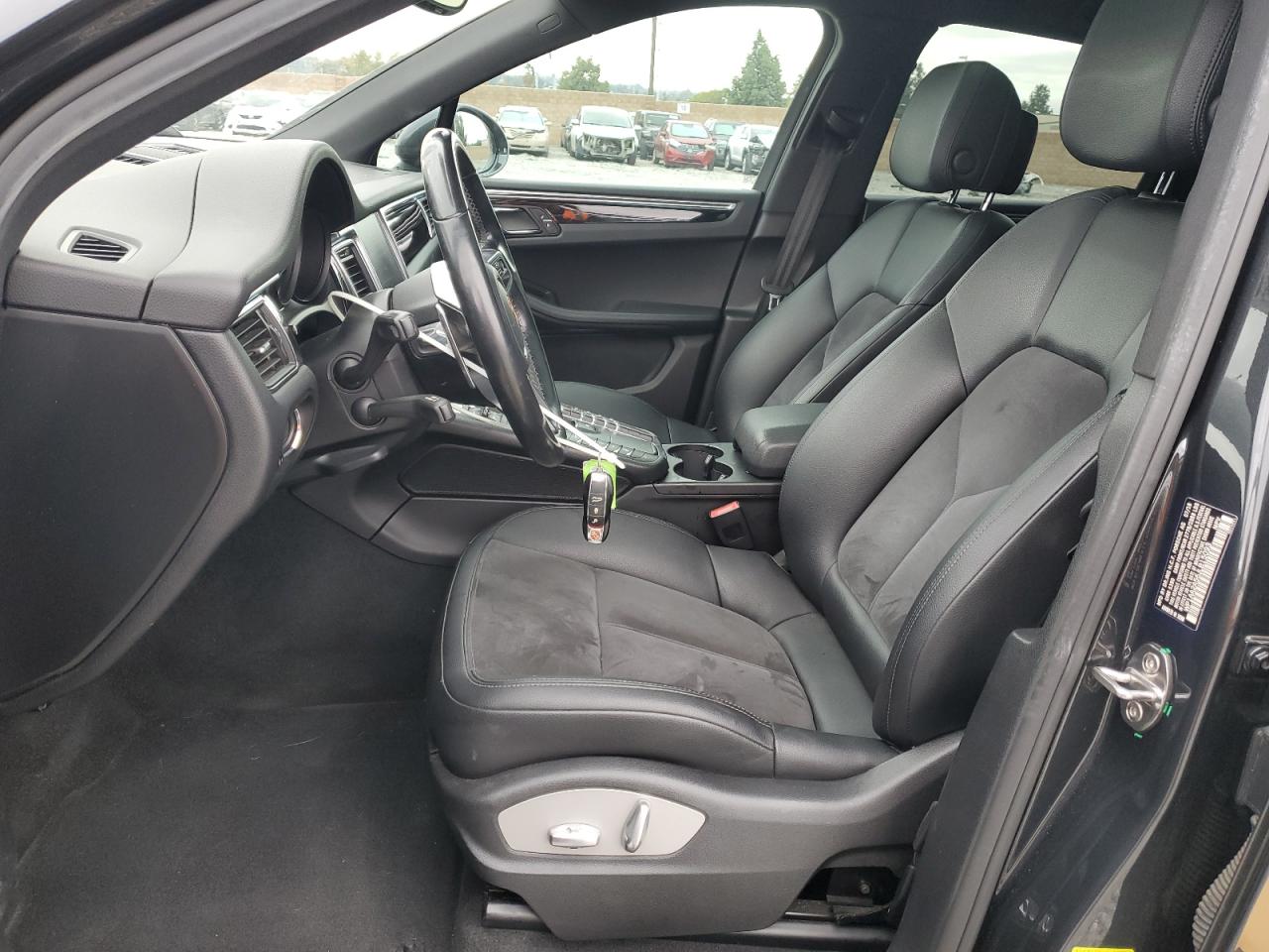 2018 Porsche Macan VIN: WP1AA2A56JLB15093 Lot: 93261215