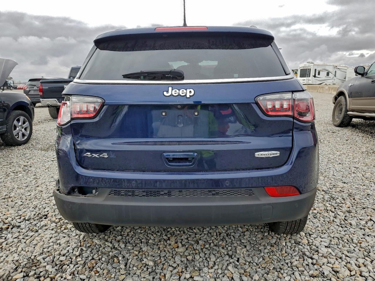 2018 Jeep Compass Latitude VIN: 3C4NJDBB9JT154560 Lot: 94105835