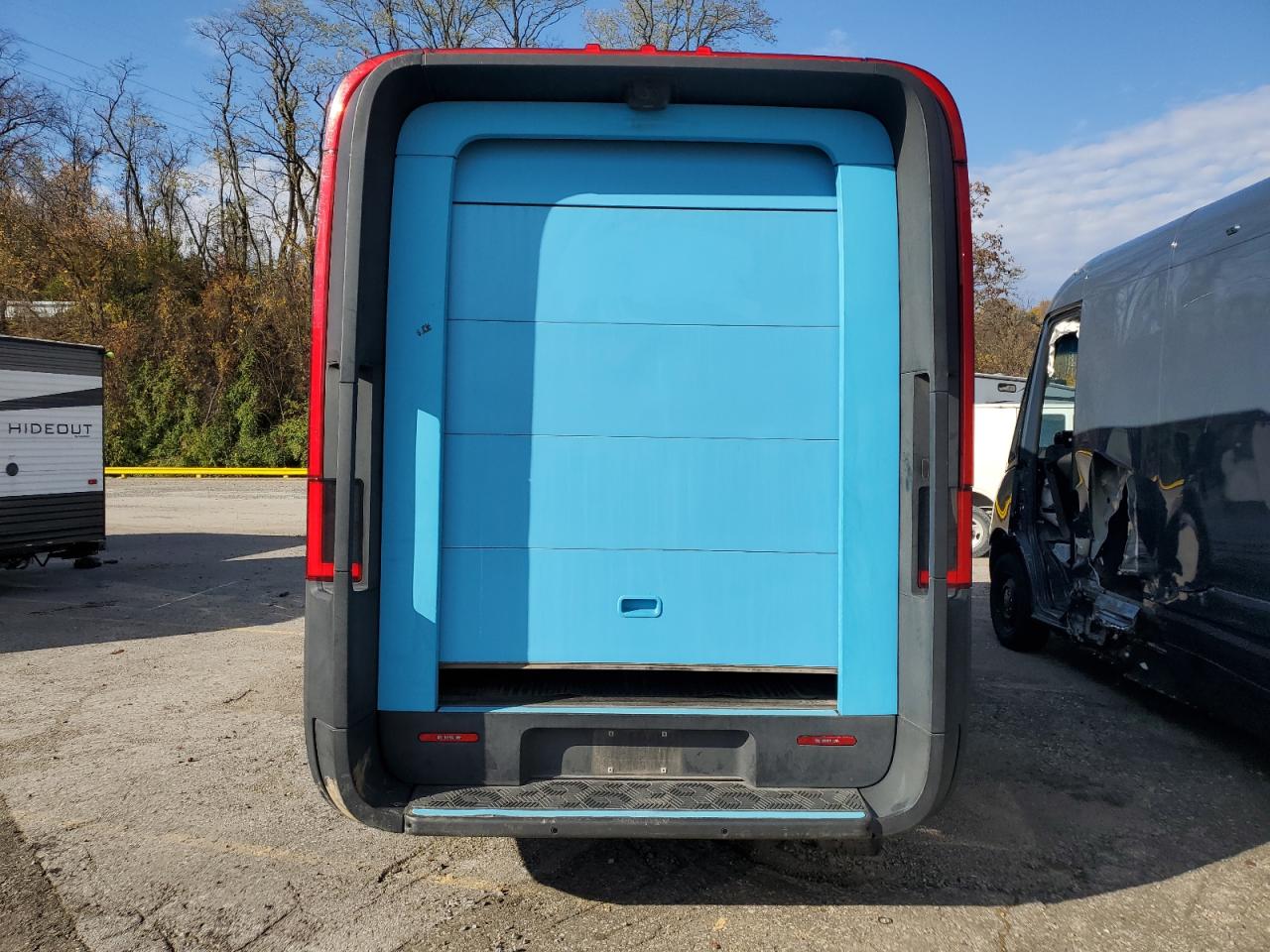 2023 Rivian Edv Delivery Van VIN: 7FCEHEB75PN007569 Lot: 90023115