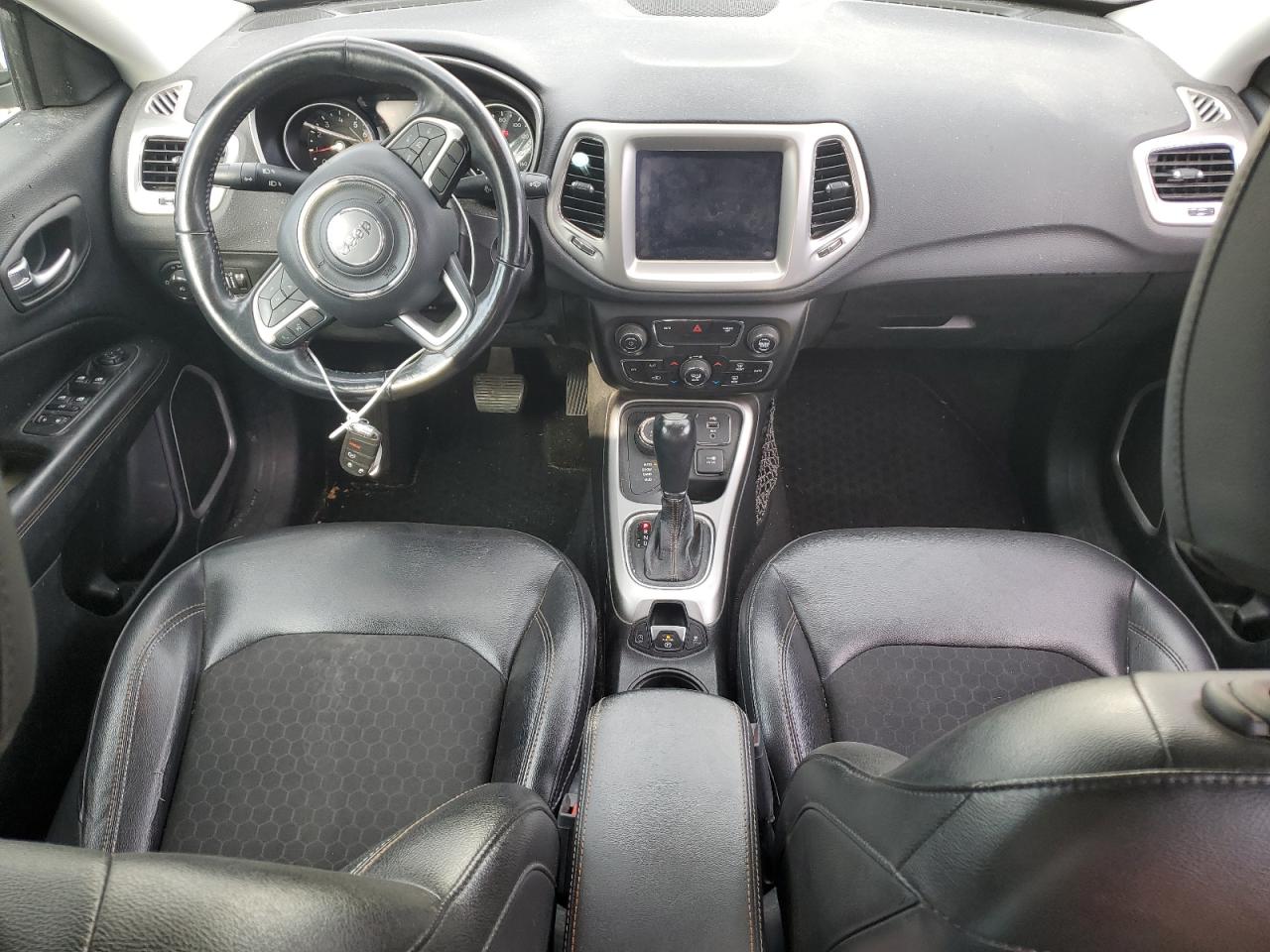 2018 Jeep Compass Latitude VIN: 3C4NJDBB7JT361190 Lot: 93509475