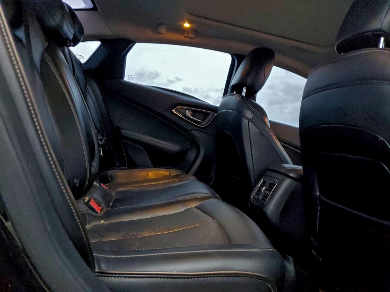 2015 Chrysler 200 C VIN: 1C3CCCEG4FN511142 Lot: 94073955