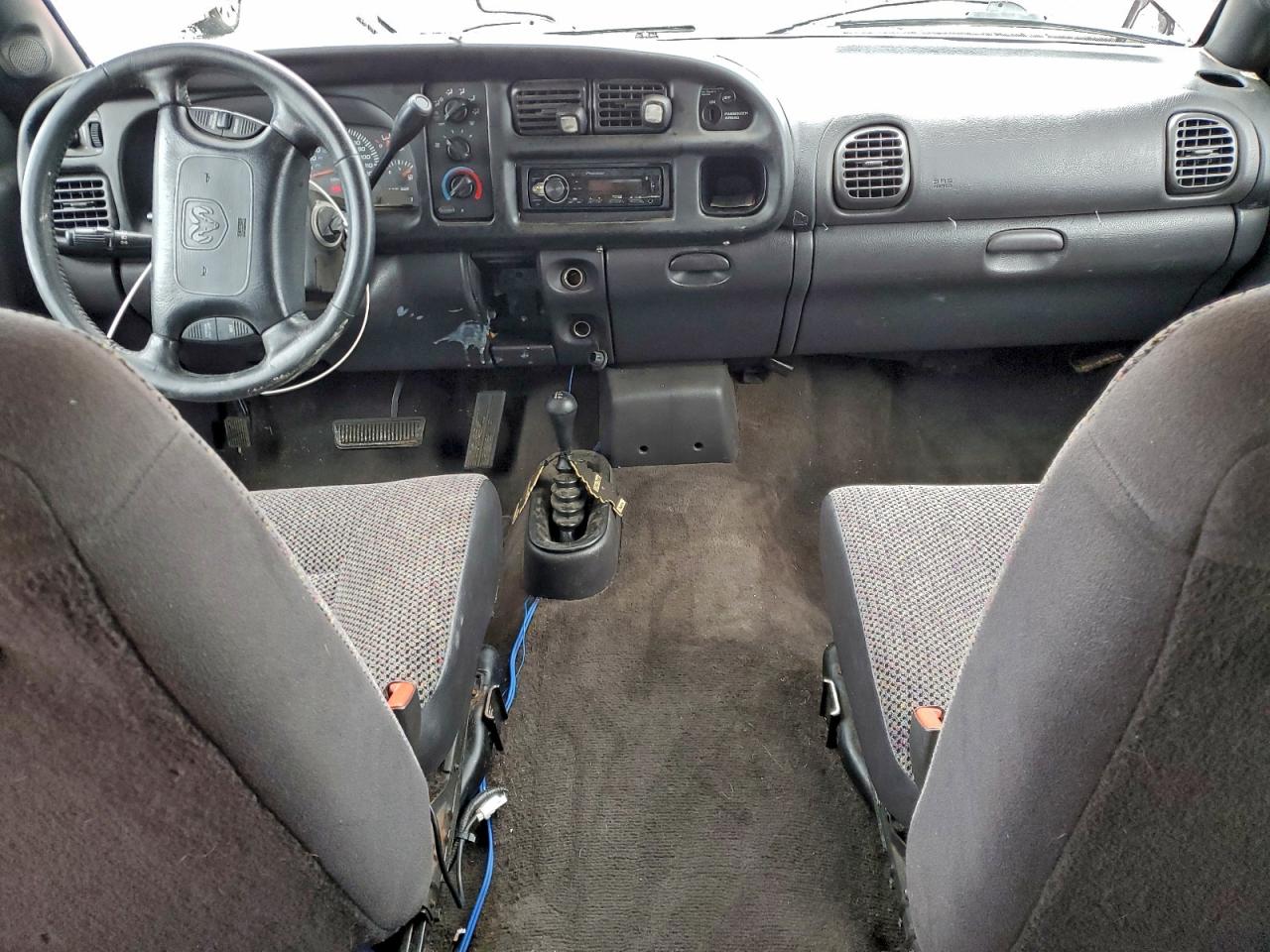 2000 Dodge Ram 1500 VIN: 3B7HF13Z5YM207526 Lot: 93762625