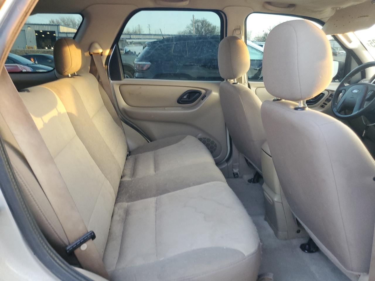 2004 Ford Escape Xls VIN: 1FMYU92114KA89097 Lot: 92489625