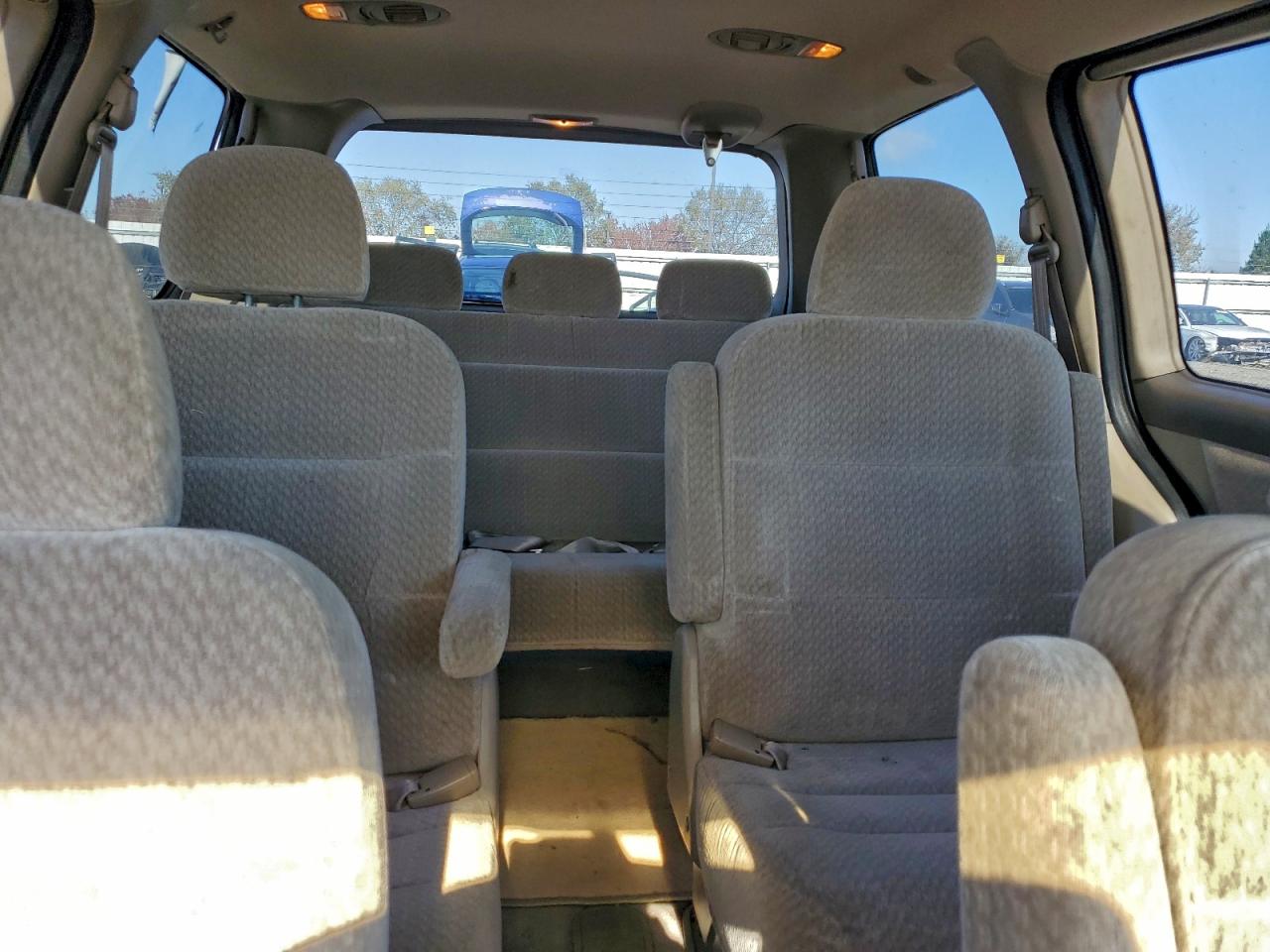 2000 Honda Odyssey Lx VIN: 2HKRL1856YH546143 Lot: 94124065