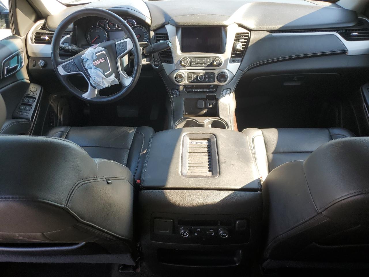 2017 GMC Yukon Slt VIN: 1GKS1BKCXHR200680 Lot: 92418115