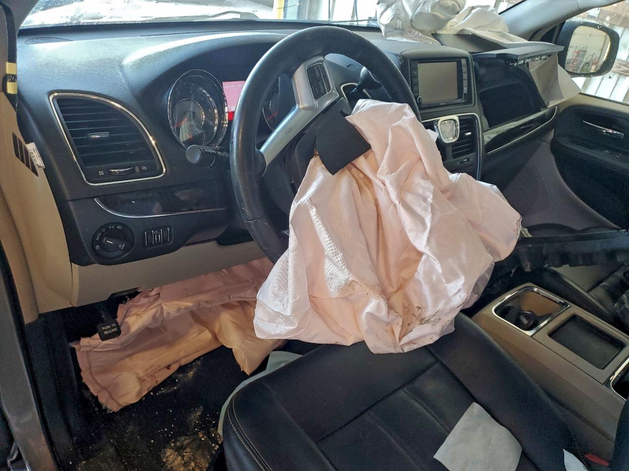 2013 Chrysler Town & Country Touring VIN: 2C4RC1BG5DR716032 Lot: 93540855