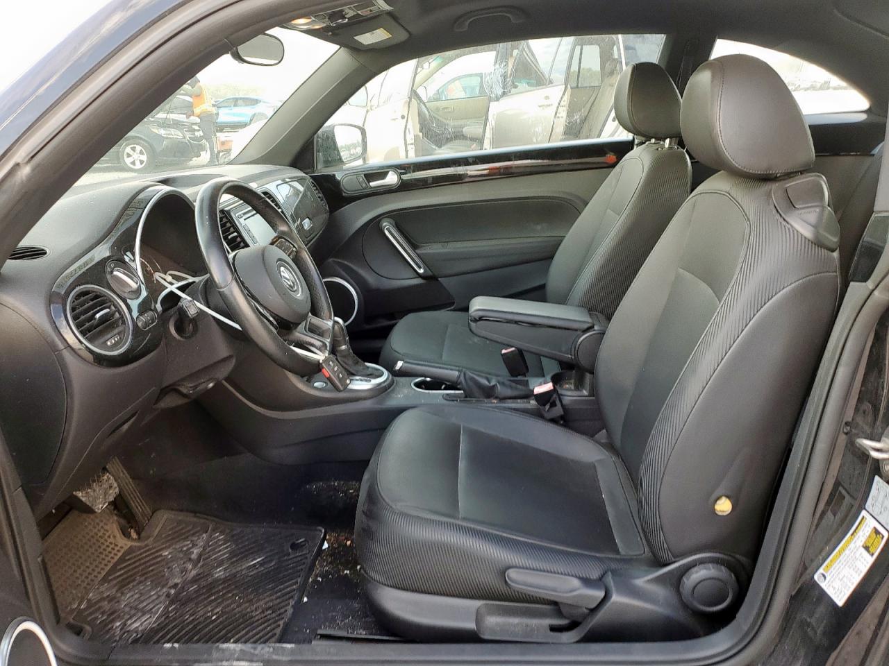 2015 Volkswagen Beetle 1.8T VIN: 3VWJ17AT3FM641598 Lot: 93725115