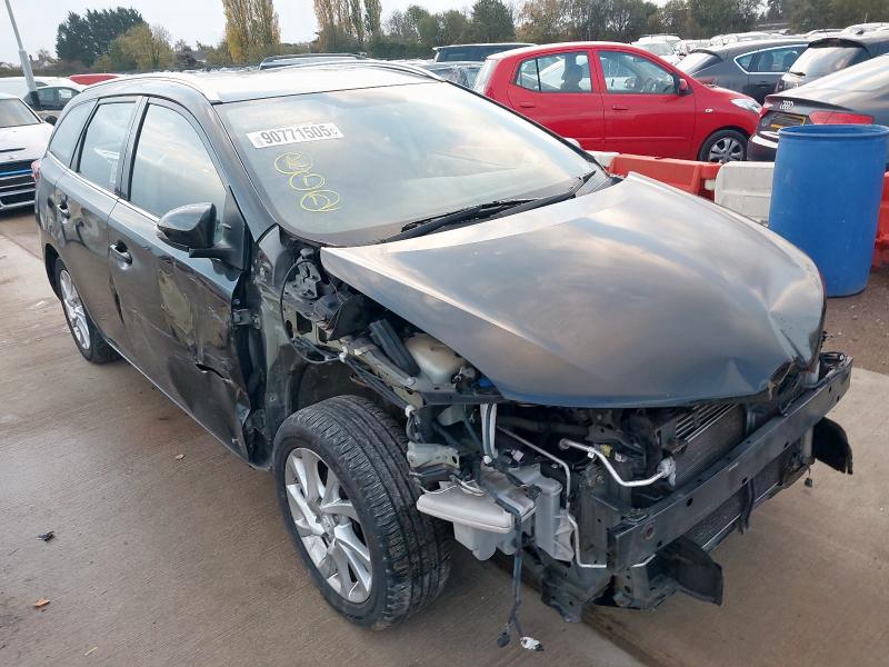 2015 TOYOTA AURIS 1.6 D-4D BUSINESS EDITION 5DR