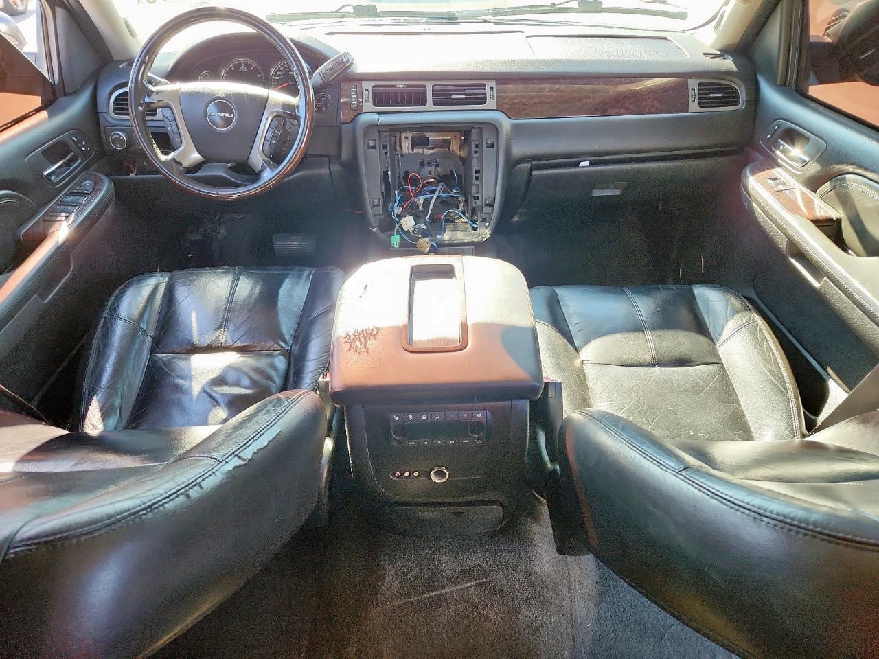 2008 GMC Yukon Xl Denali VIN: 1GKFC66878J201860 Lot: 92217875