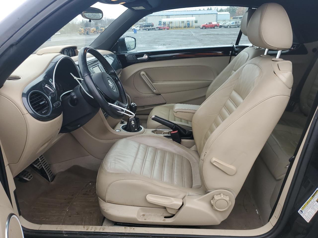 2013 Volkswagen Beetle Turbo VIN: 3VW8A7AT8DM817122 Lot: 92616395