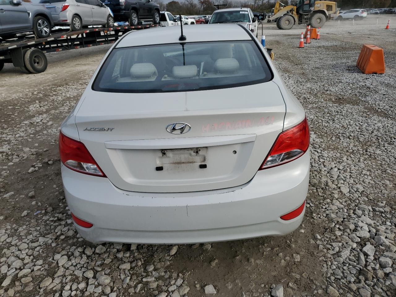 2015 Hyundai Accent Gls VIN: KMHCT4AE2FU933465 Lot: 92880845
