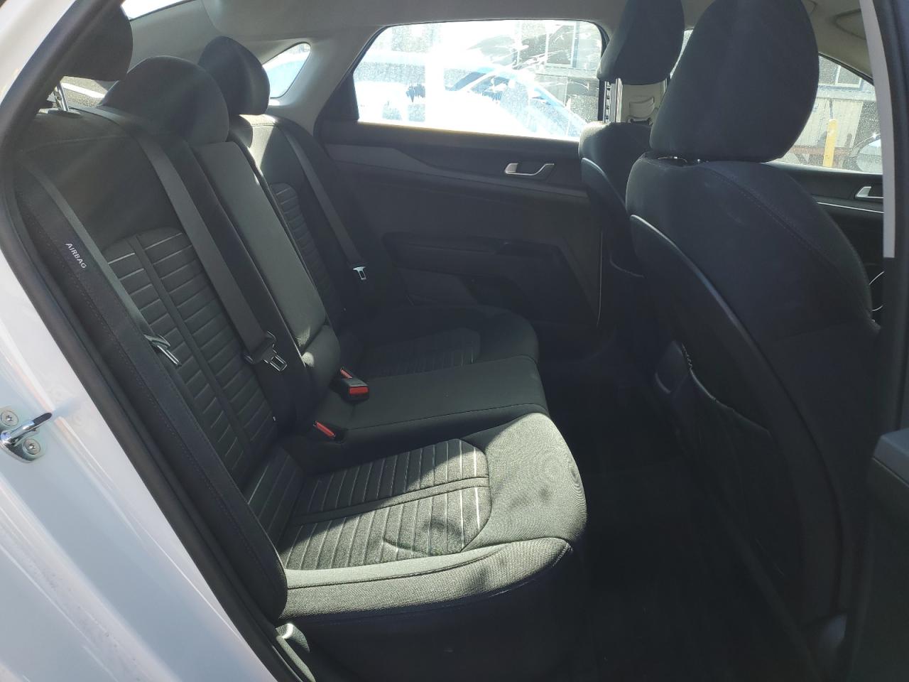 2025 Kia K5 Lxs VIN: KNAG24J72S5363348 Lot: 92956285