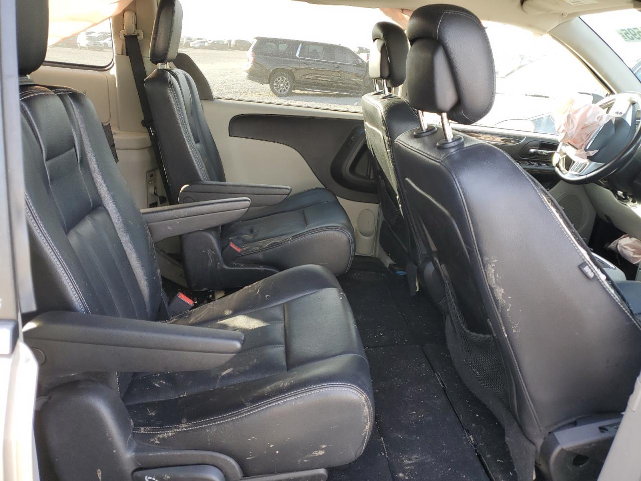 2014 Chrysler Town & Country Touring VIN: 2C4RC1BG1ER256806 Lot: 92252595