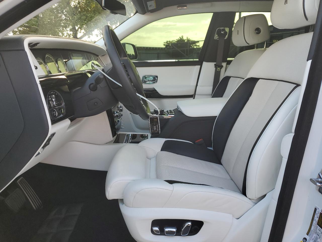 2022 Rolls-Royce Phantom VIN: SCATT6C00NU211399 Lot: 90672595