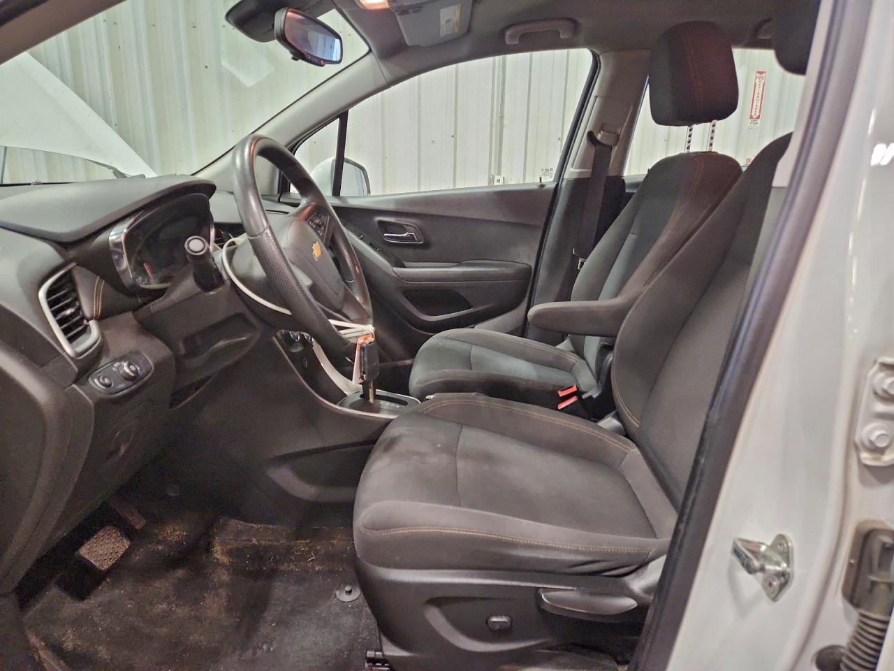 2018 Chevrolet Trax Ls VIN: KL7CJNSB4JB517293 Lot: 94112775