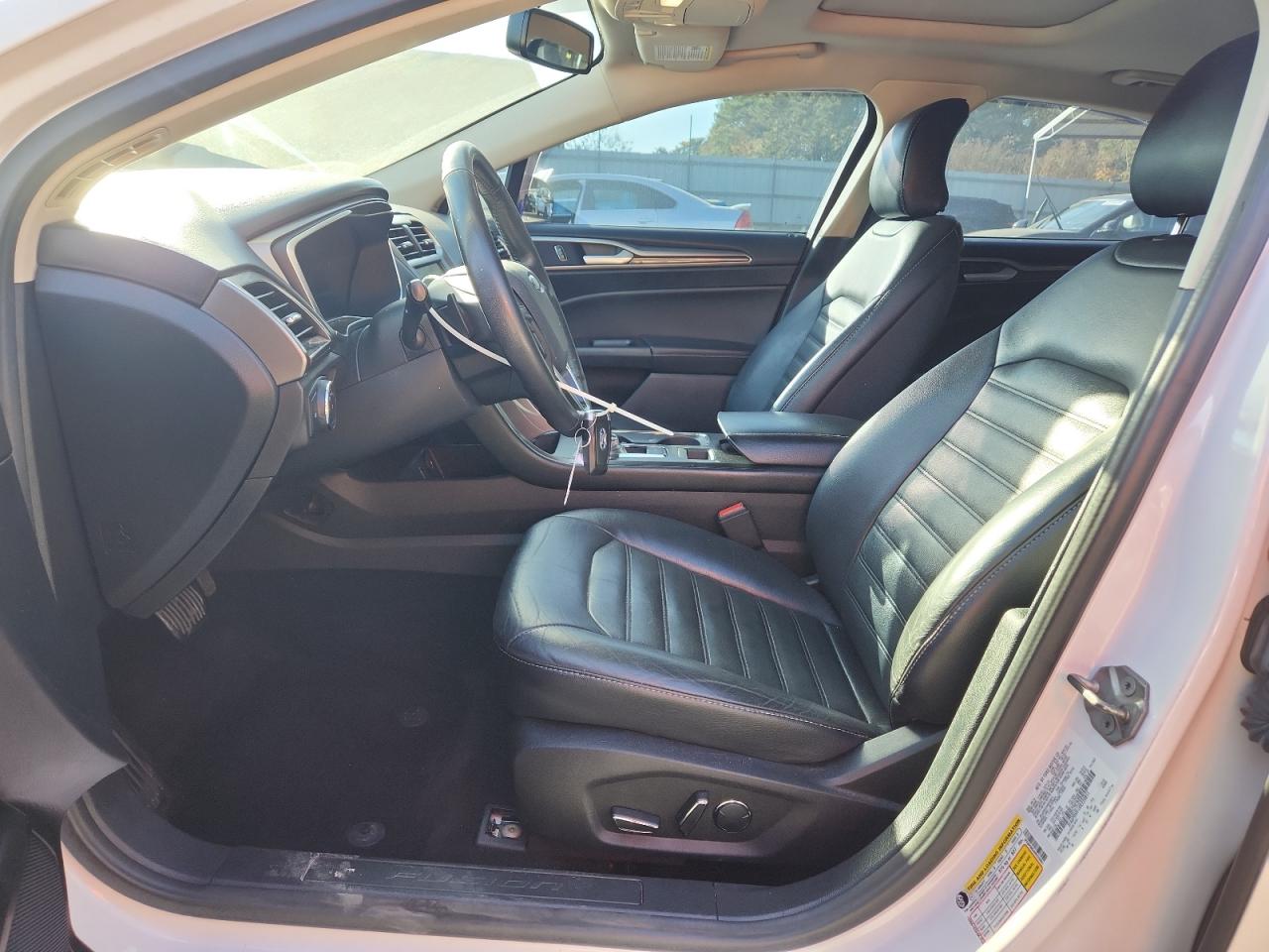 2017 Ford Fusion Se VIN: 3FA6P0H94HR220851 Lot: 92067525