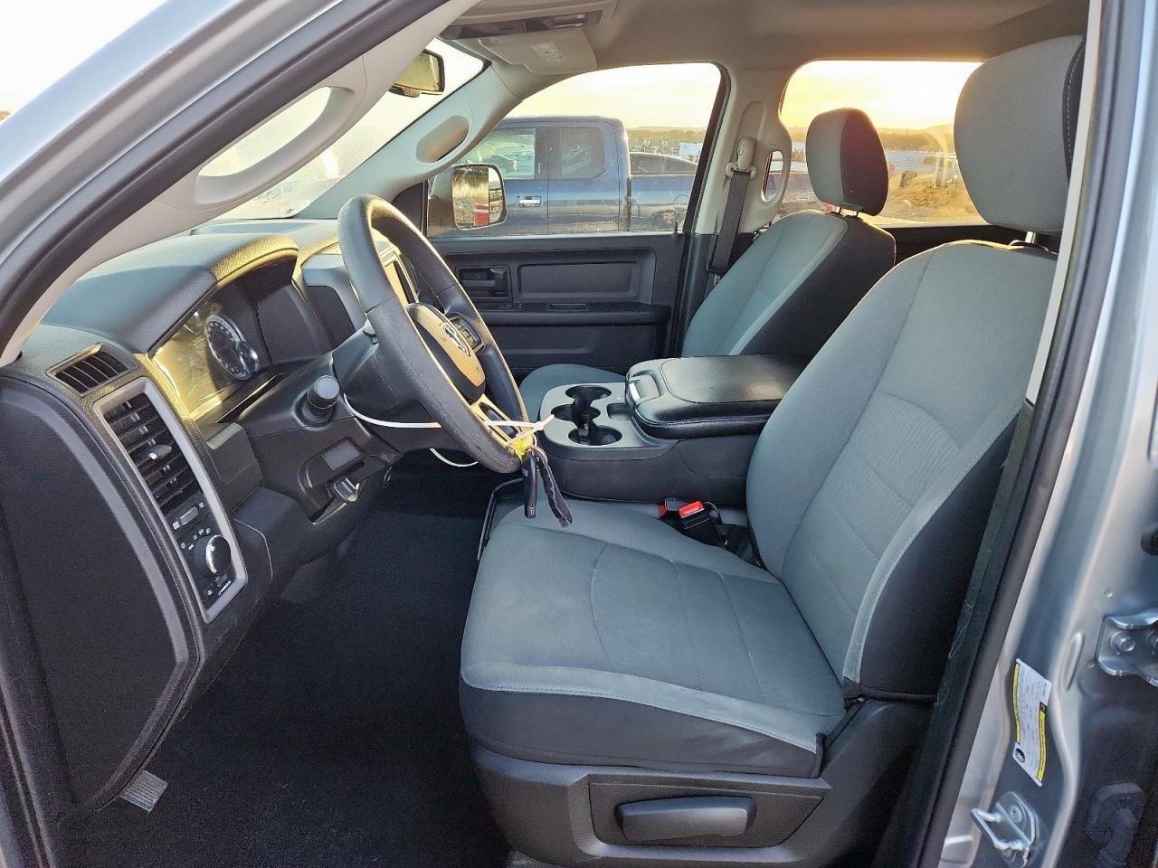 2022 Ram 1500 Classic Tradesman VIN: 3C6RR7KG8NG307796 Lot: 91236635