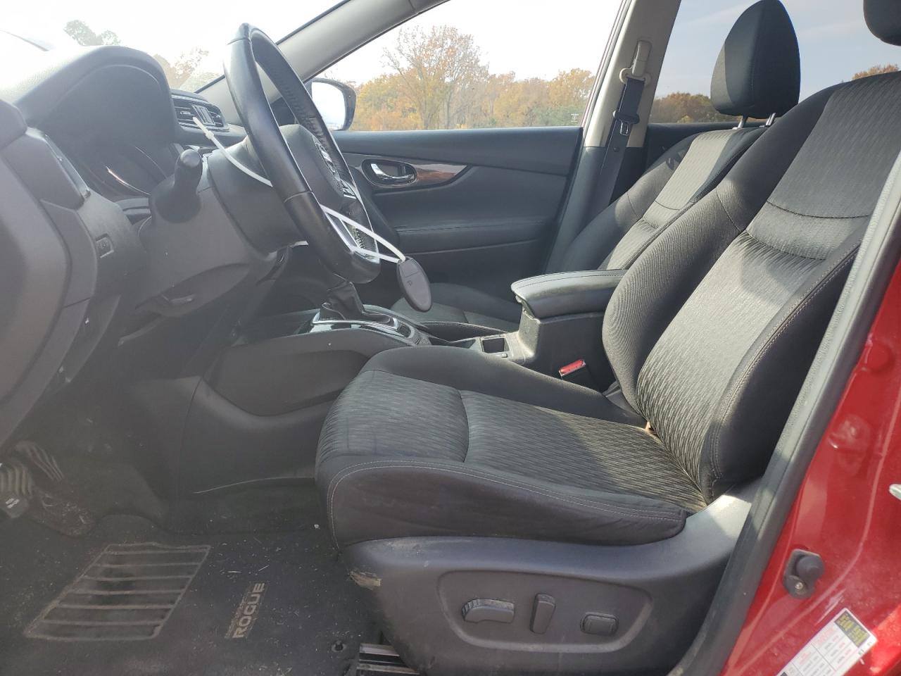 2017 Nissan Rogue S VIN: JN8AT2MT3HW406802 Lot: 93118965