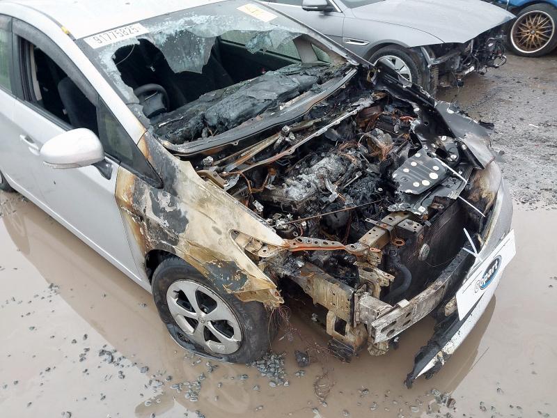 2019 TOYOTA PRIUS HYBRID 