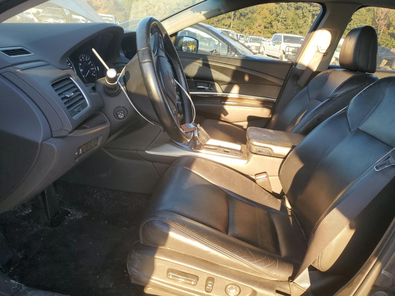 2015 Acura Rlx Tech VIN: JH4KC1F5XFC000666 Lot: 92215405