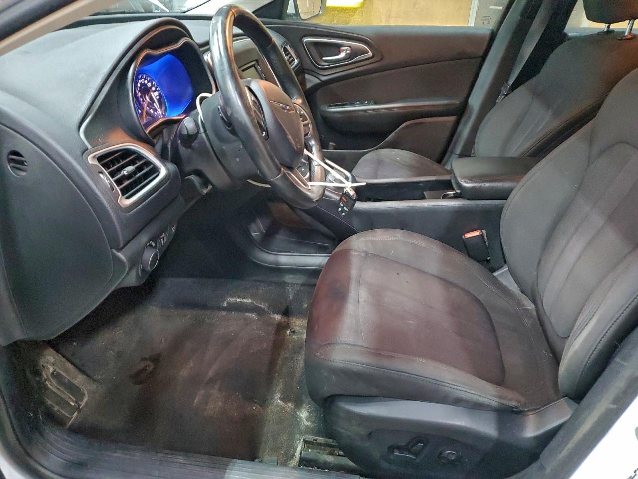 2015 Chrysler 200 Limited VIN: 1C3CCCAB1FN526417 Lot: 93857995