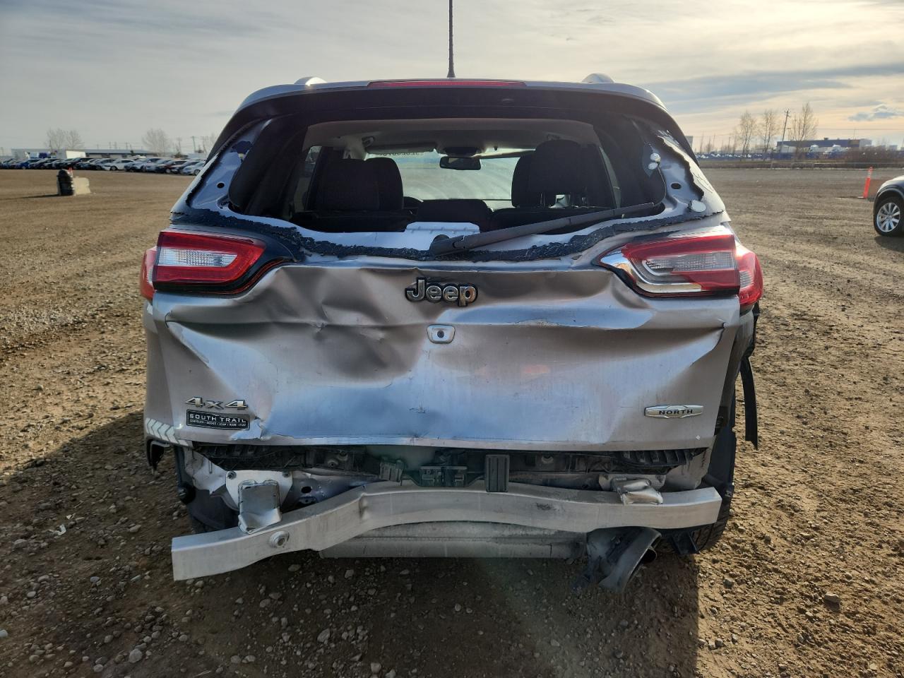 2018 Jeep Cherokee Latitude VIN: 1C4PJMCX0JD516204 Lot: 92529375