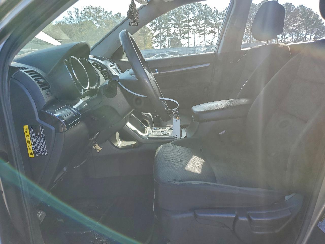 2011 Kia Sorento Base VIN: 5XYKT3A19BG098788 Lot: 94053135