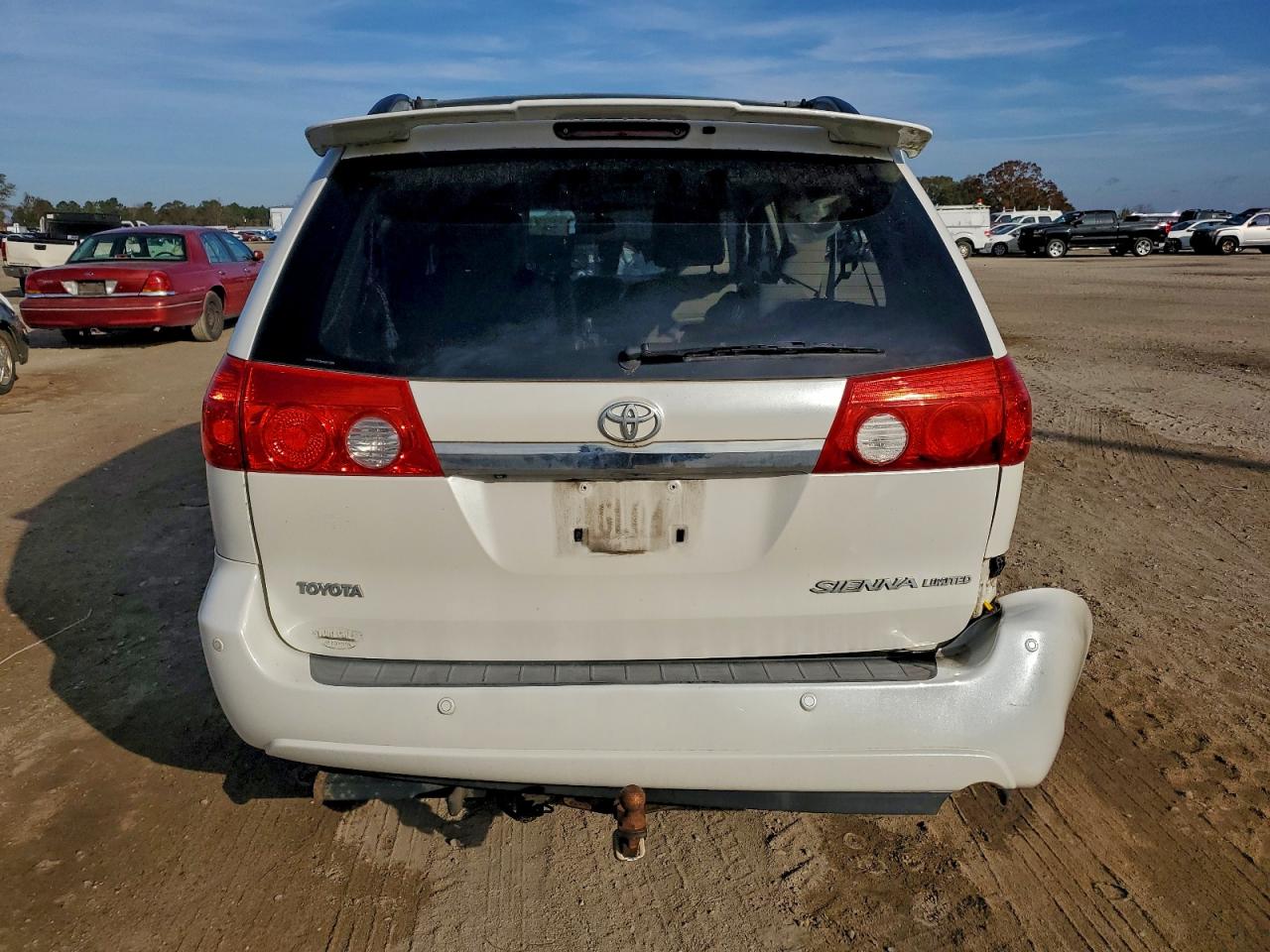 2010 Toyota Sienna Xle VIN: 5TDYK4CC0AS327250 Lot: 92602915
