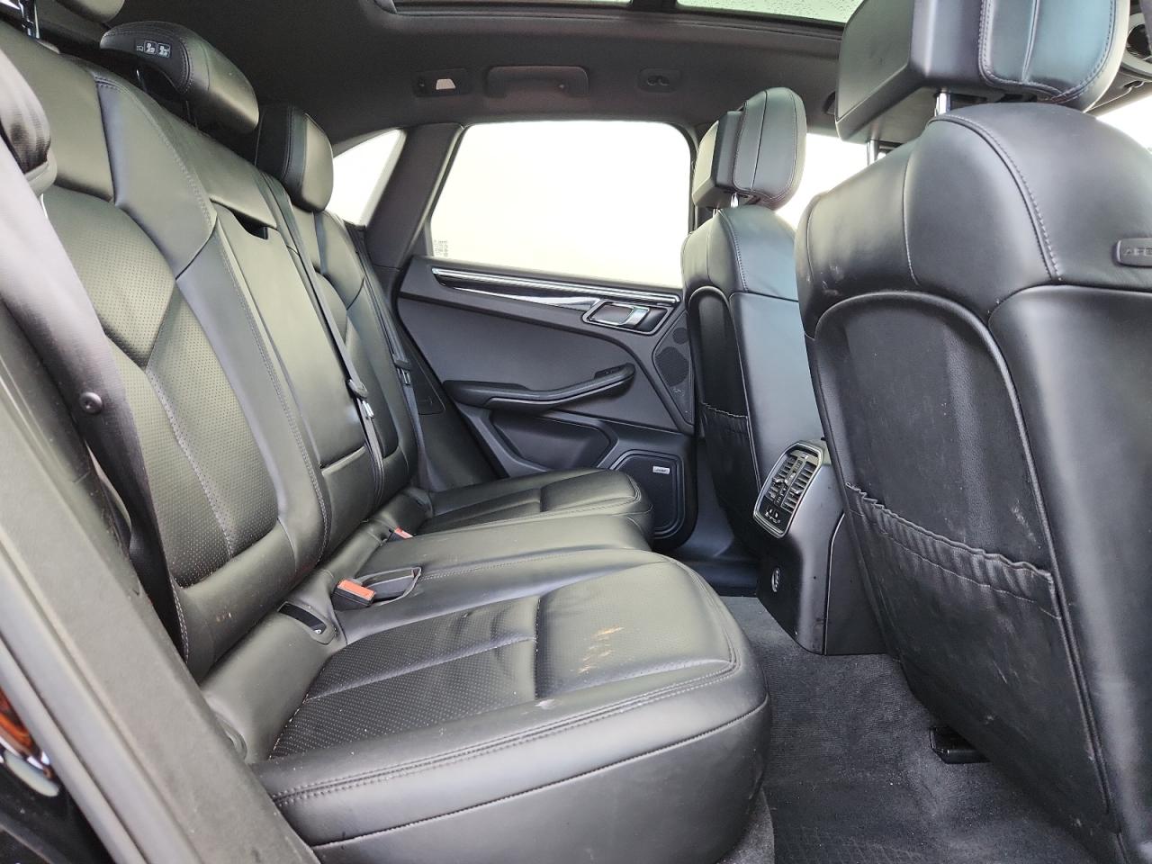 2018 Porsche Macan VIN: WP1AA2A50JLB05630 Lot: 92672965