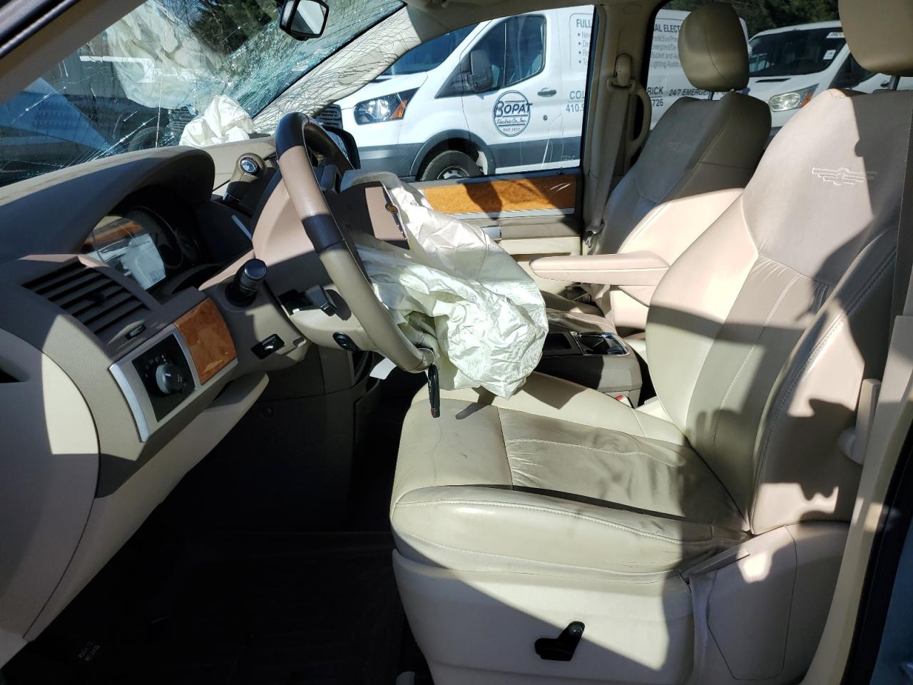 2008 Chrysler Town & Country Limited VIN: 2A8HR64X28R143688 Lot: 92830625