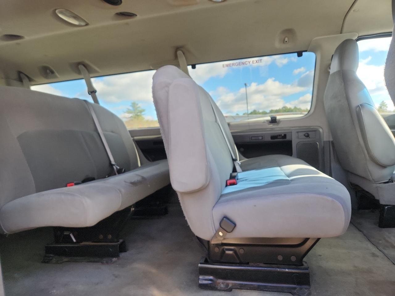 2012 Ford Econoline E350 Super Duty Wagon VIN: 1FBSS3BL0CDA36901 Lot: 92710555