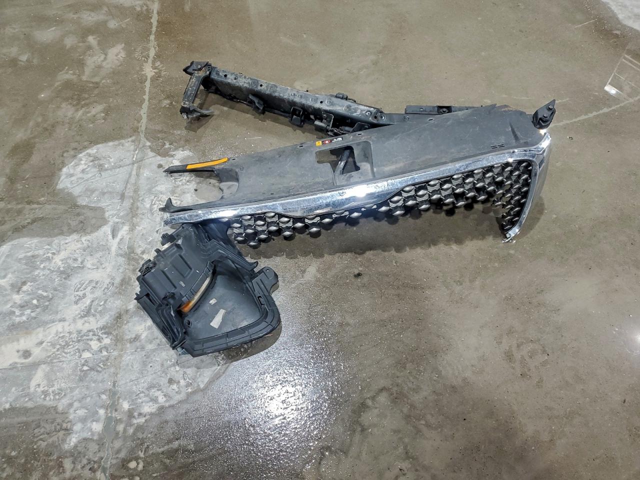 2017 Kia Sorento Sx VIN: 5XYPKDA50HG303019 Lot: 94085825