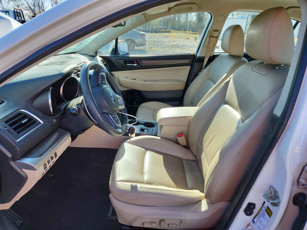 2015 Subaru Legacy 2.5I Limited VIN: 4S3BNAJ64F3037854 Lot: 92329325