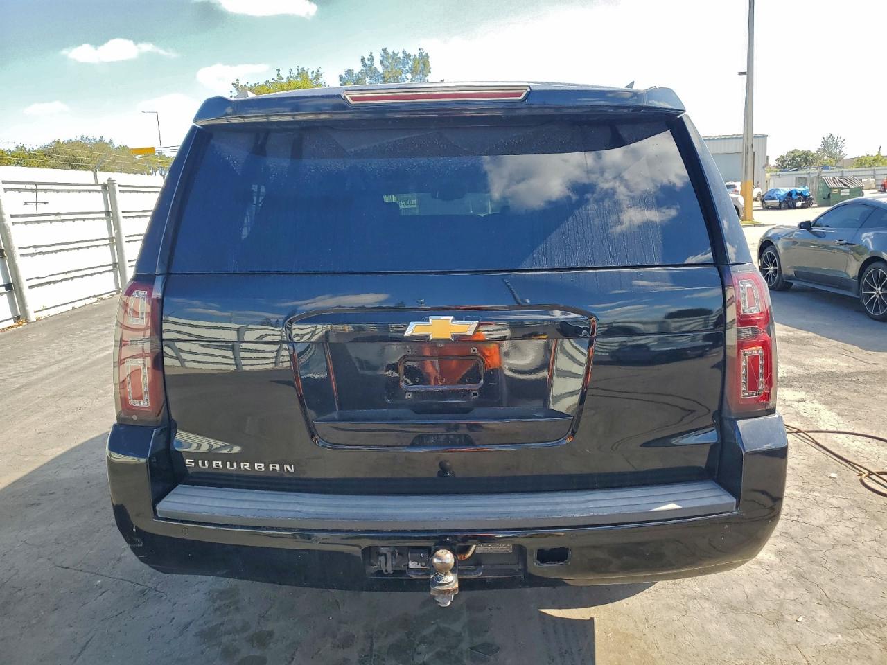 2017 Chevrolet Suburban C1500 Lt VIN: 1GNSCHKC6HR183229 Lot: 93783265