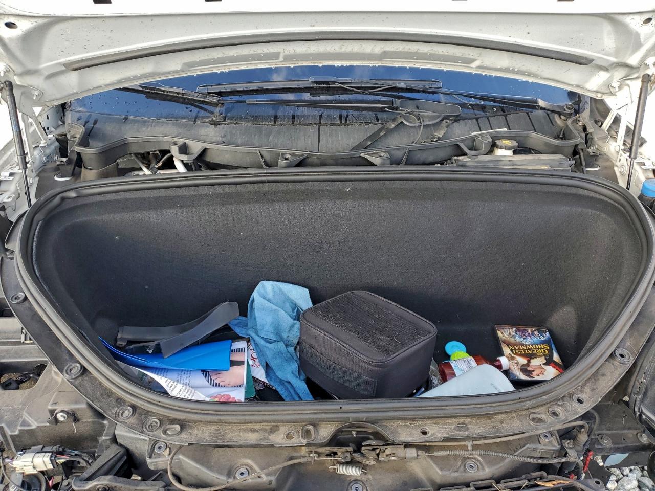 2017 Tesla Model X VIN: 5YJXCBE29HF064370 Lot: 94323105