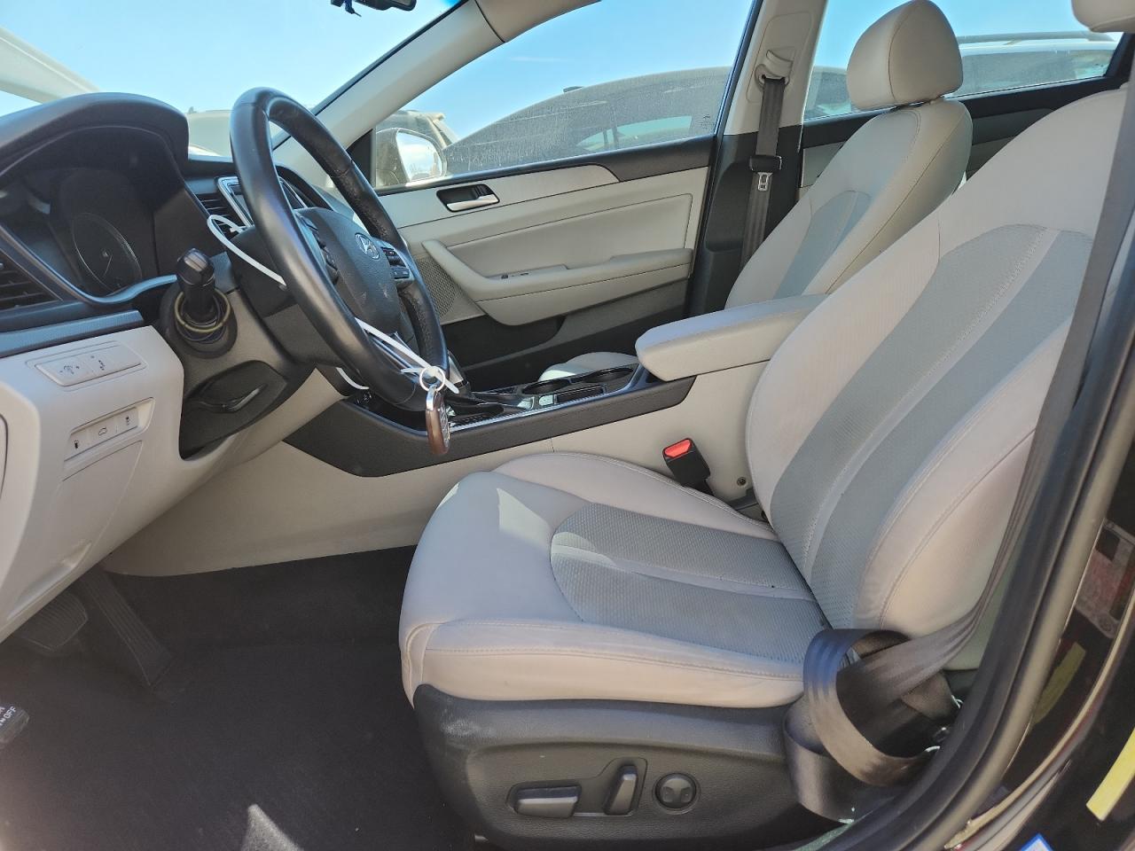 2019 Hyundai Sonata Limited VIN: 5NPE34AF0KH802822 Lot: 93261885