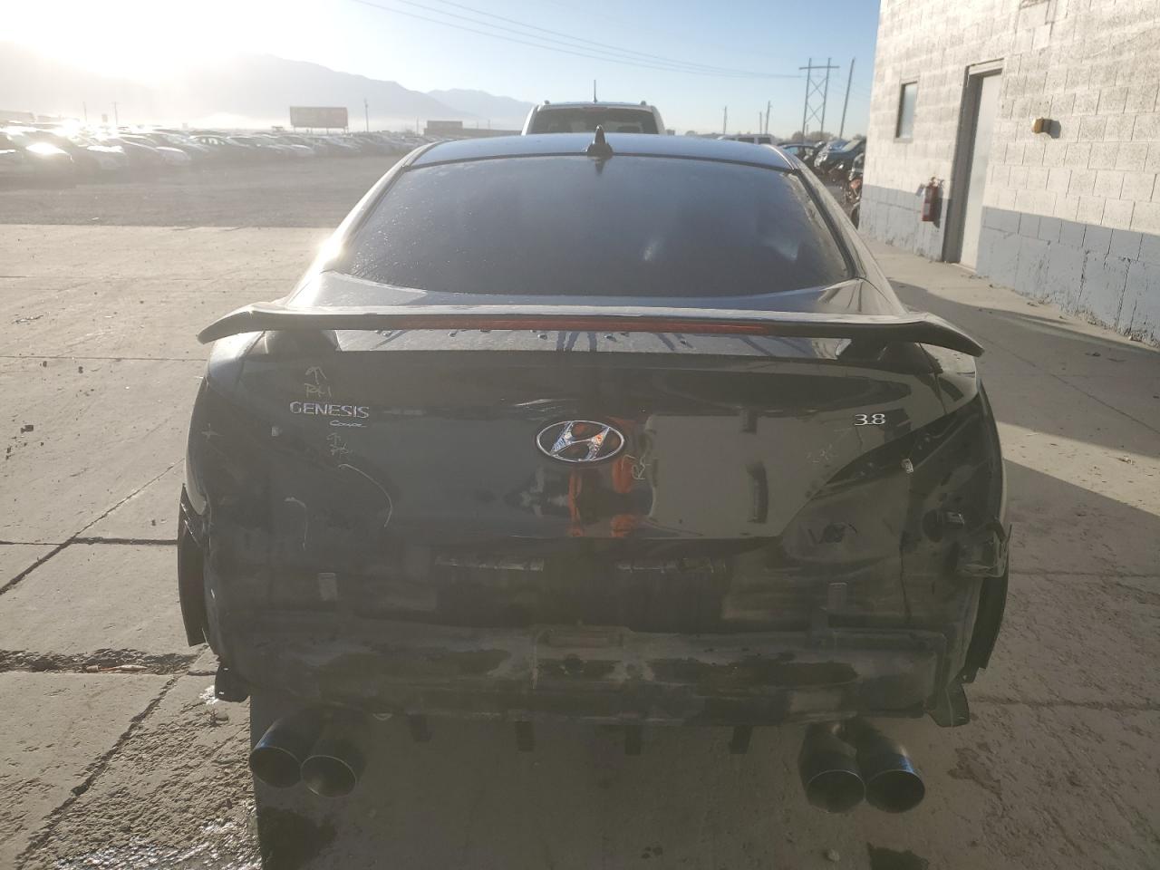 2012 Hyundai Genesis Coupe 3.8L VIN: KMHHU6KH0CU068577 Lot: 92012095