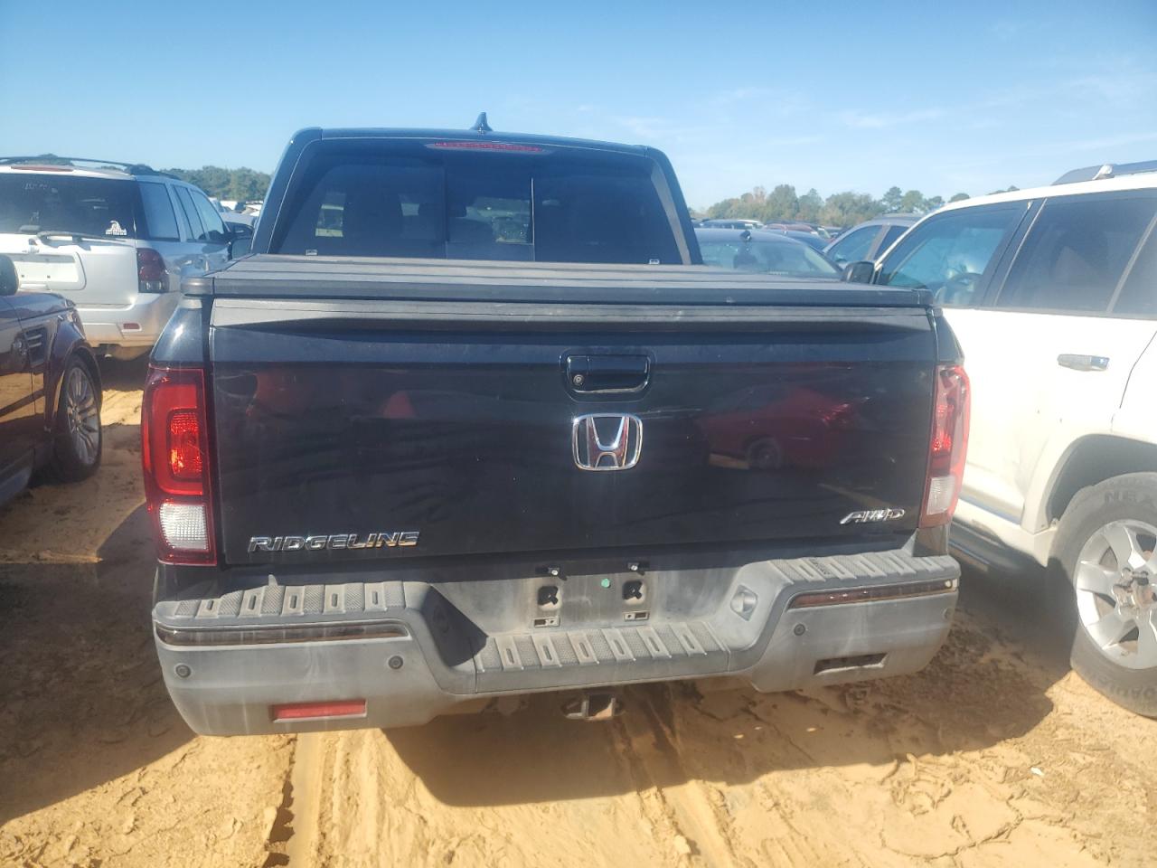 2017 Honda Ridgeline Black Edition VIN: 5FPYK3F88HB015975 Lot: 91295485
