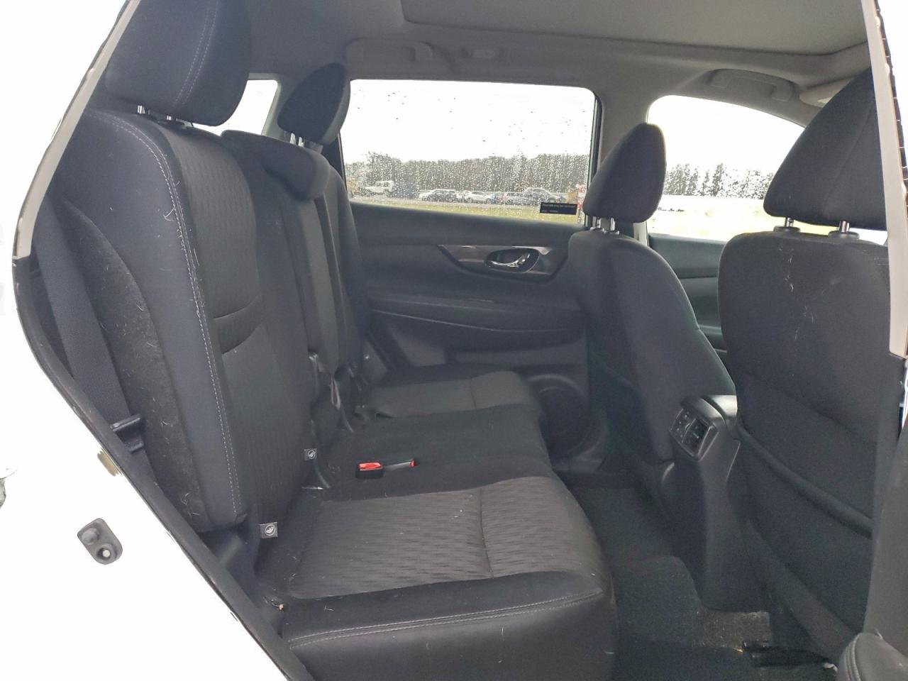 2018 Nissan Rogue S VIN: 5N1AT2MV5JC840123 Lot: 94279055