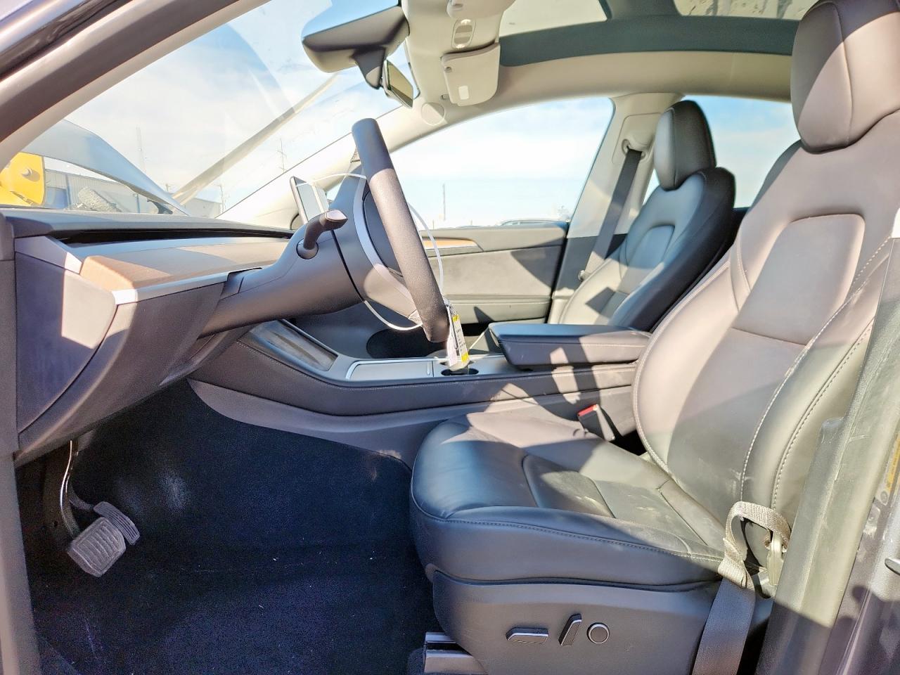 2023 Tesla Model Y VIN: 7SAYGDEE0PF887351 Lot: 94548345