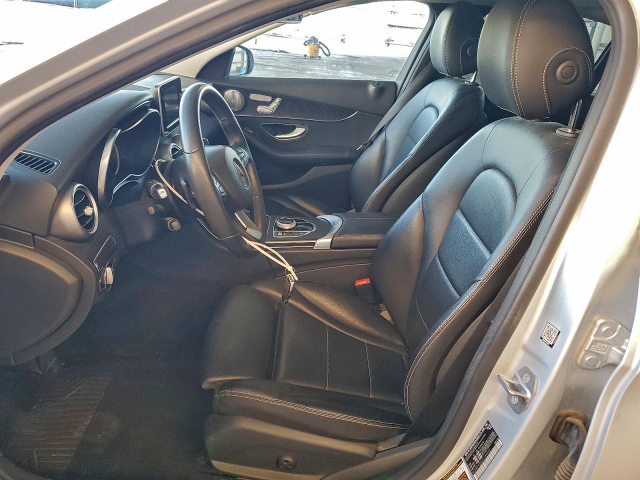 2017 Mercedes-Benz C 300 VIN: 55SWF4JB2HU194932 Lot: 93966455