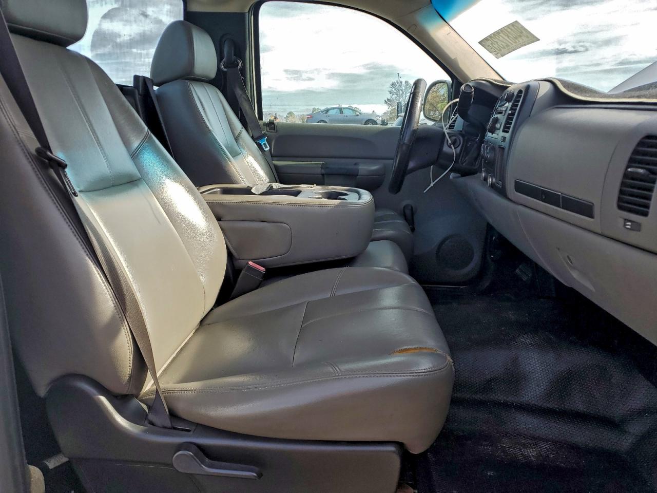 2008 GMC Sierra C1500 VIN: 1GTEC14X08Z182509 Lot: 94487235