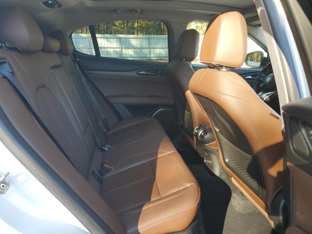 2018 Alfa Romeo Giulia Q4 VIN: ZARFAEDN3J7573449 Lot: 91073895