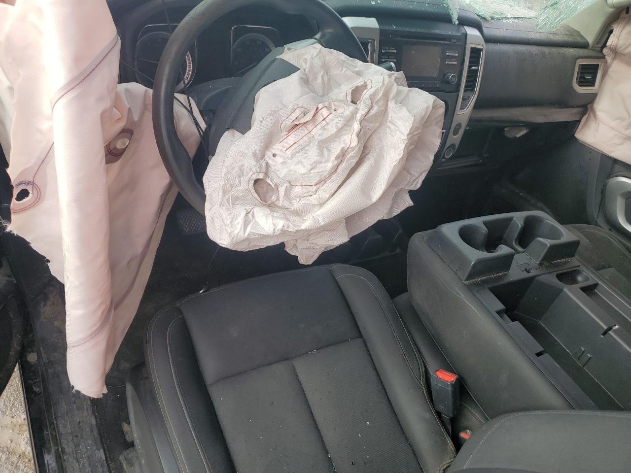 2017 Nissan Titan S VIN: 1N6AA1CJ8HN553602 Lot: 92037825