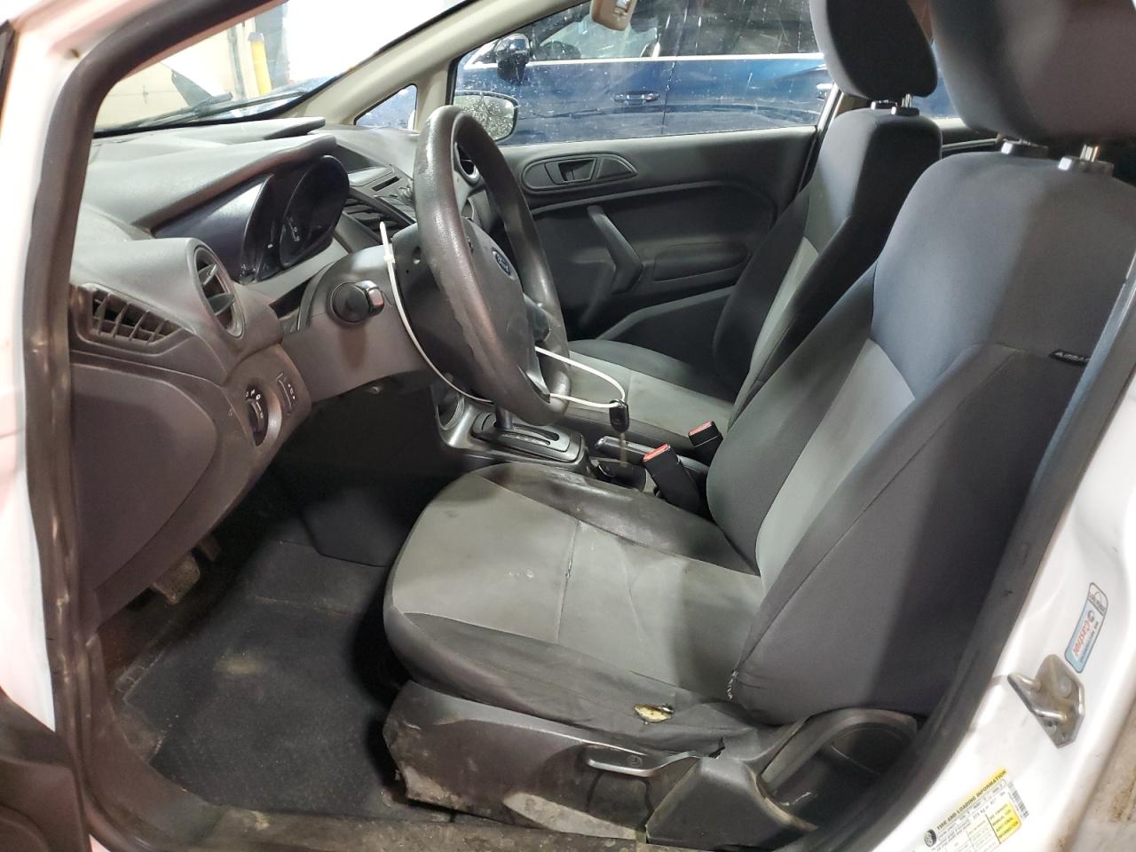 2015 Ford Fiesta S VIN: 3FADP4TJ2FM173071 Lot: 91006515